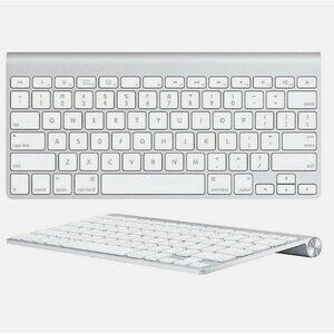 Apple Wireless Keyboard MC184LL/A Bluetooth Magic Keyboard Mac